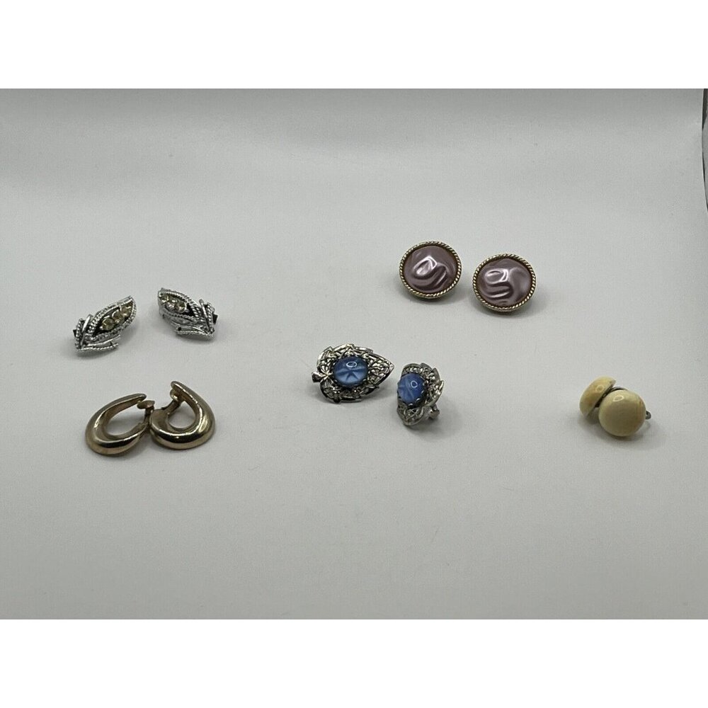 Exquisite Lot Of 5 Vintage Clip-On Earrings VERY PRETTY , SEE ALL
